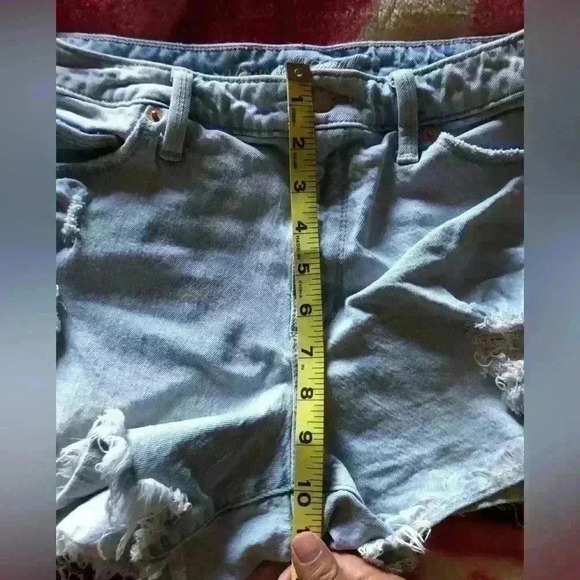 universal thread light blue distressed shorts women size 6 - Picture 4 of 6